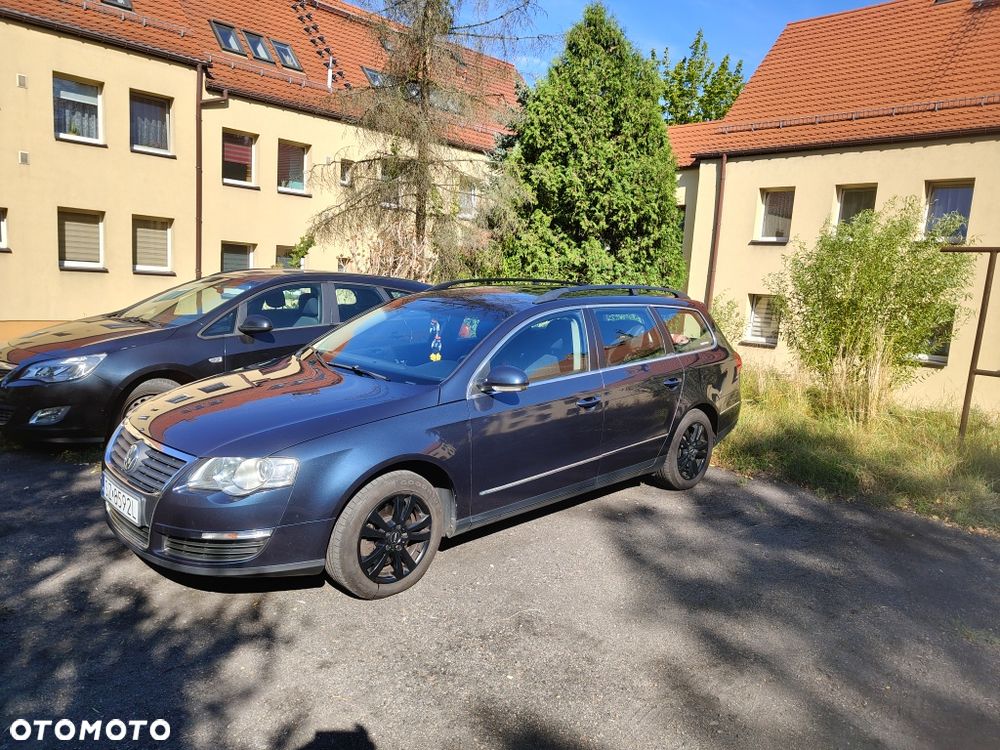 Volkswagen Passat - 4