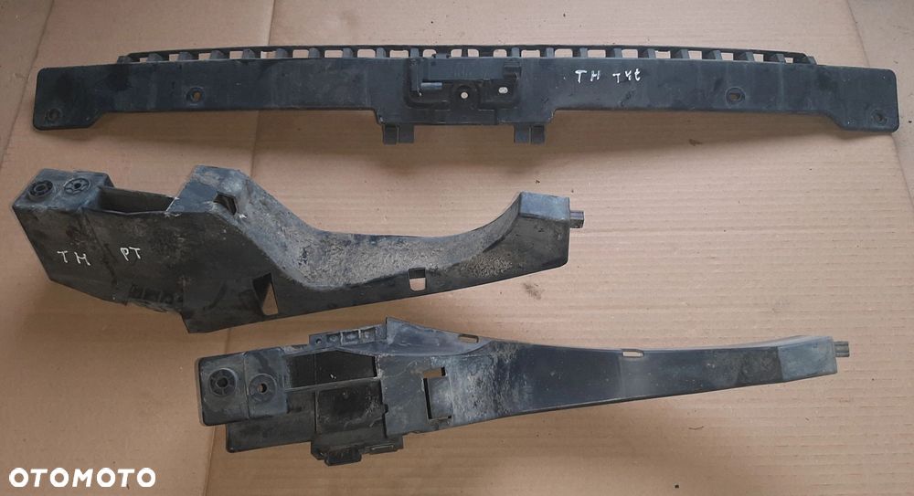 Thema II ślizg zderzaka tylny tył Chrysler 300C II Lancia - 1