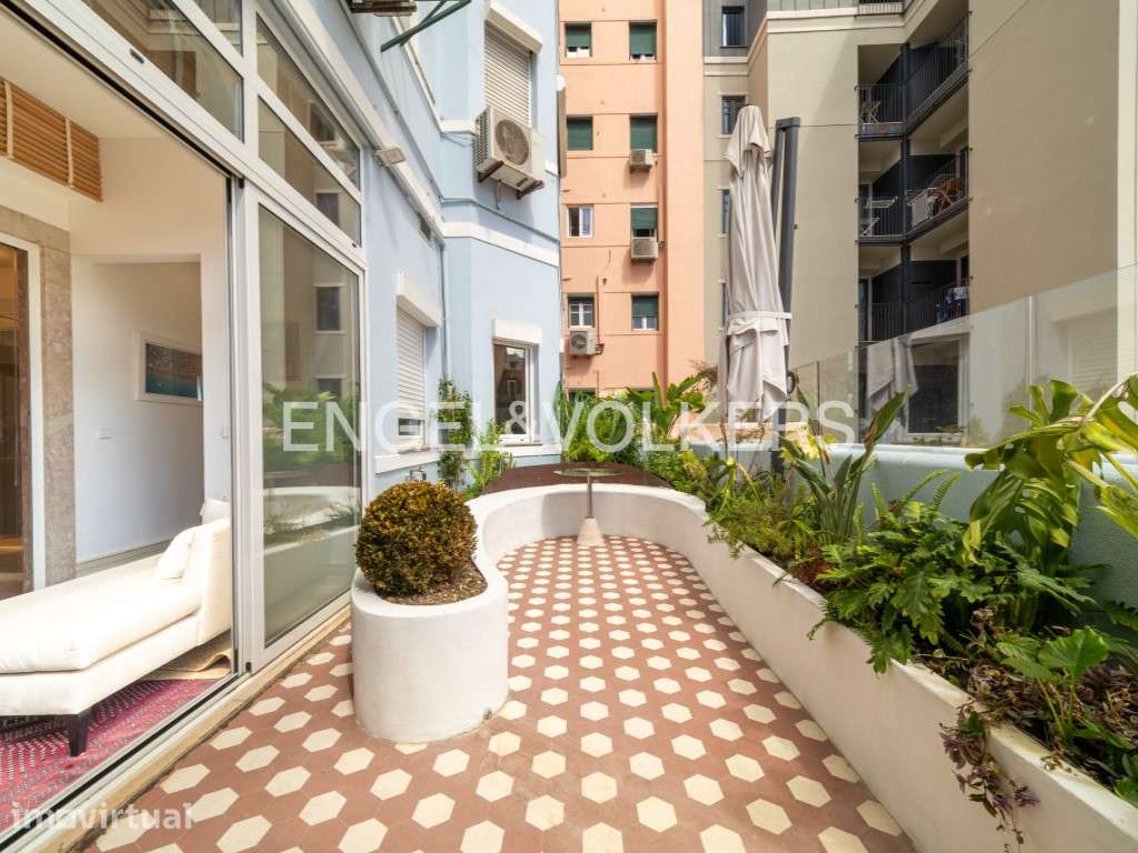 Apartamento T3+1 com Terraço Ajardinado na Avenida da Liberdade - Grande imagem: 2/32
