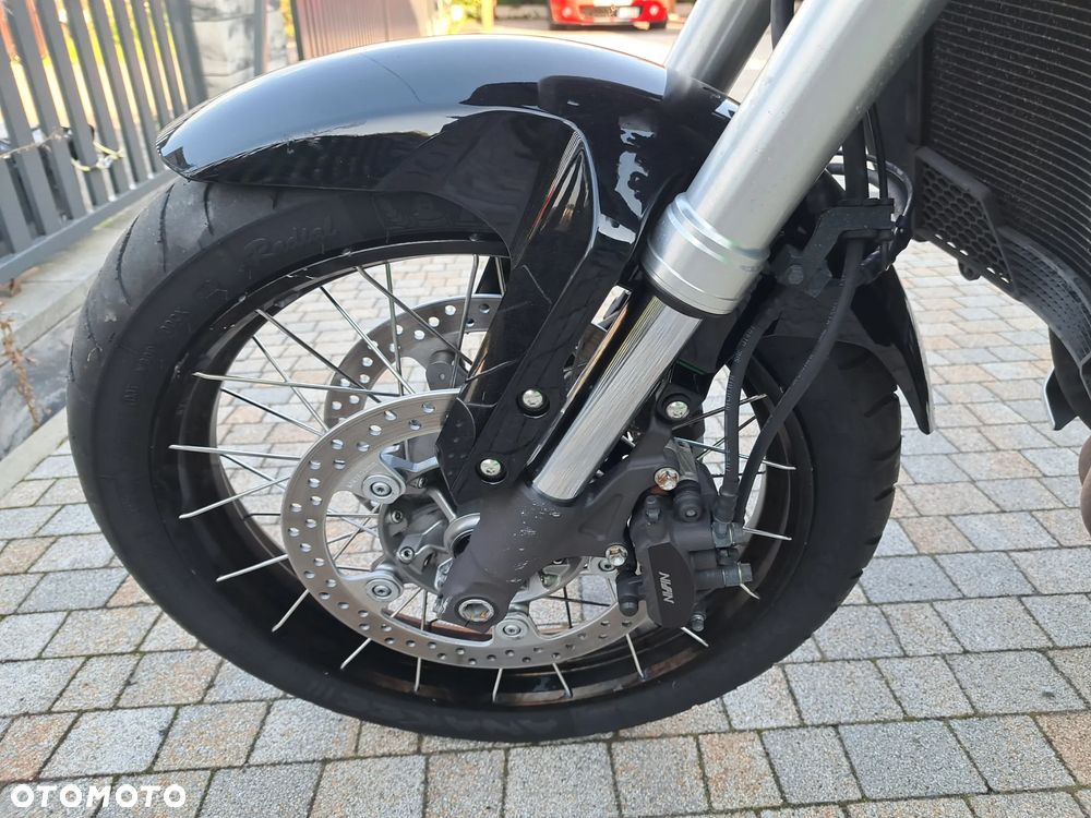 Honda VFR - 9