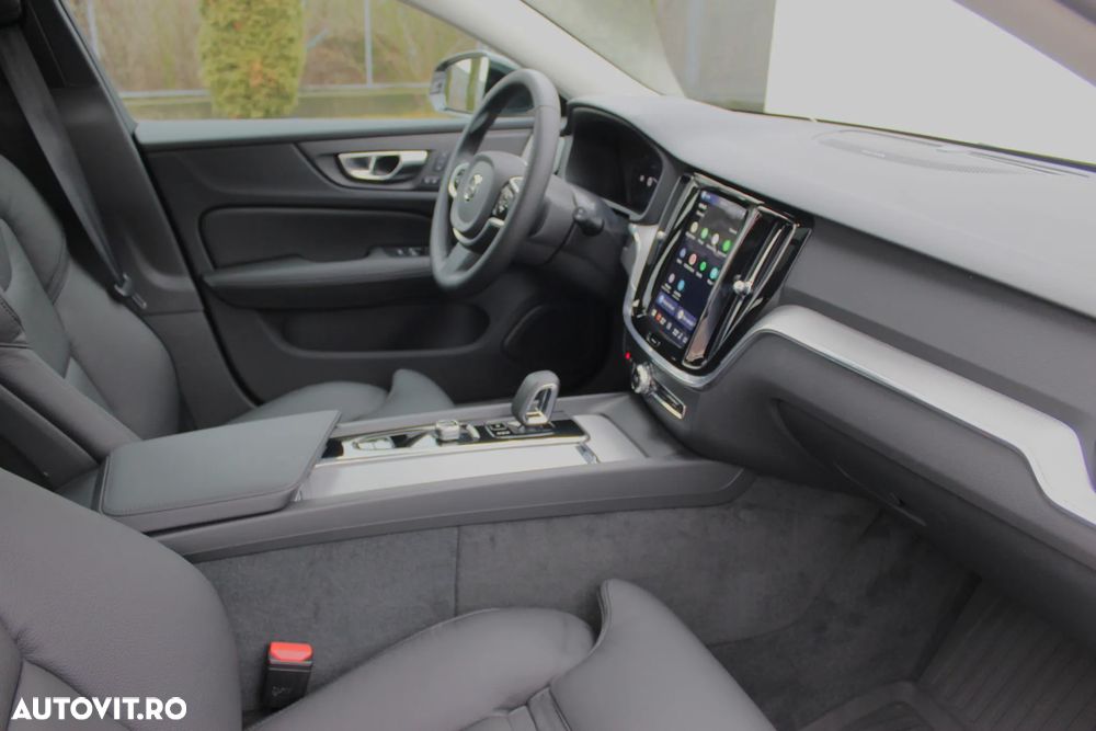 Volvo V60 B4 B DKG Plus Dark - 40