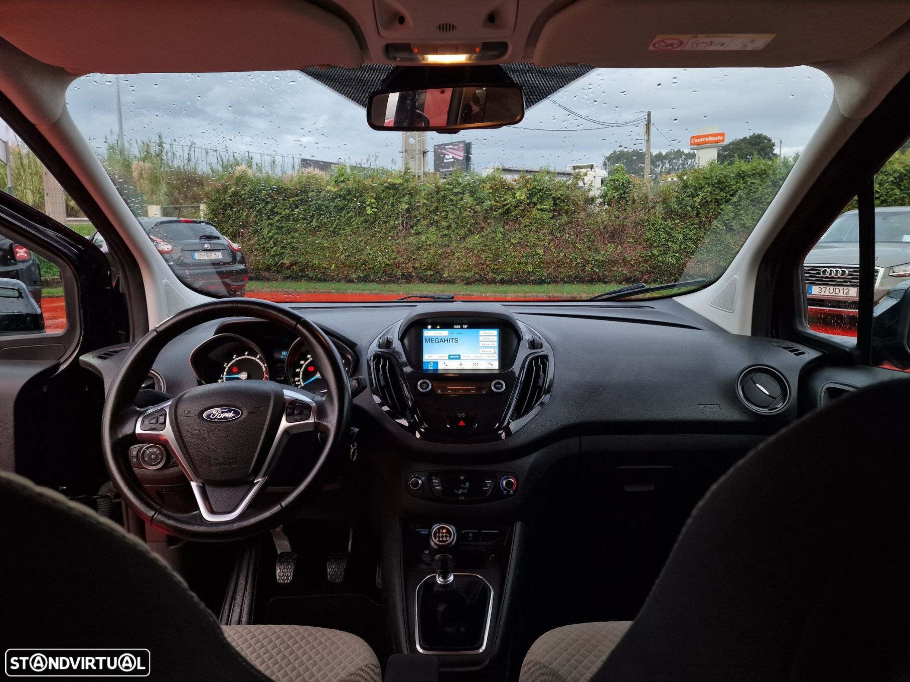 Ford Tourneo Courier 1.0 EcoBoost Titanium - 17