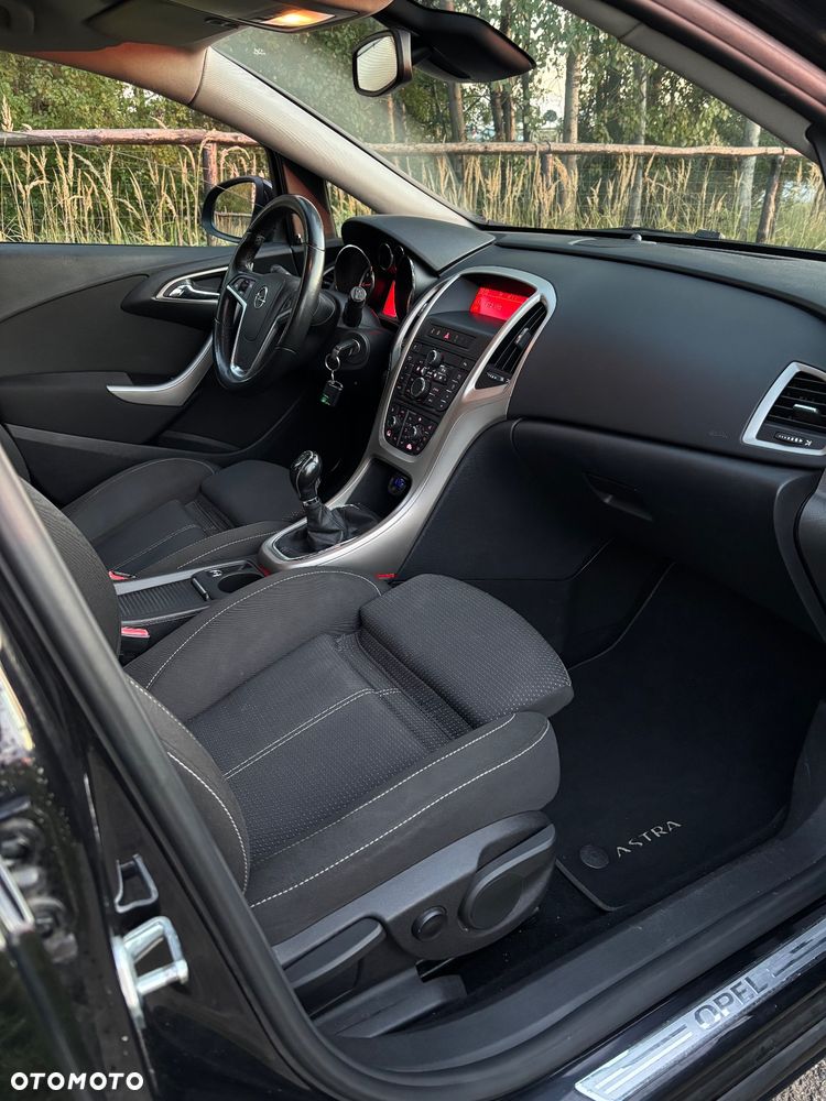 Opel Astra IV 1.6 T Cosmo - 27