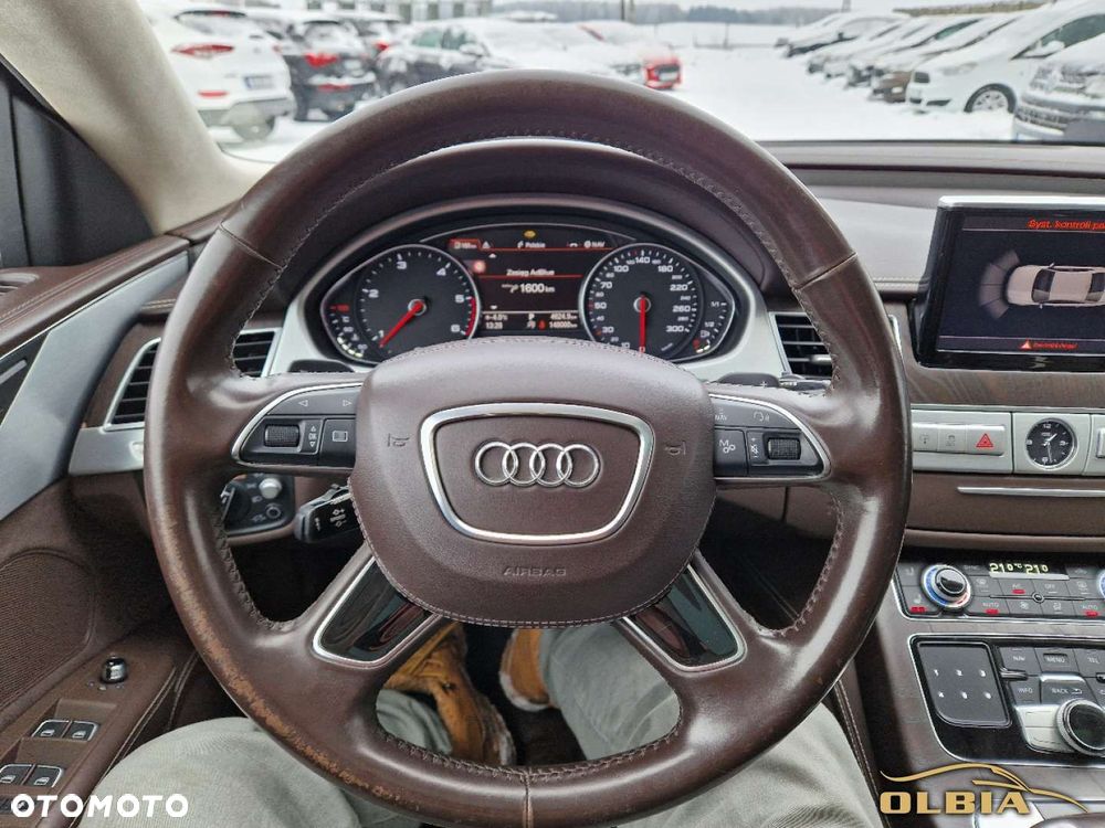 Audi A8 - 7
