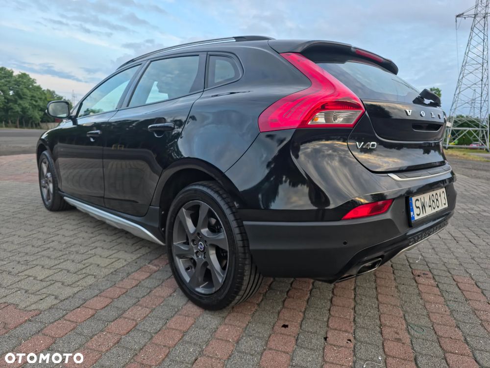 Volvo V40 D2 Momentum - 24