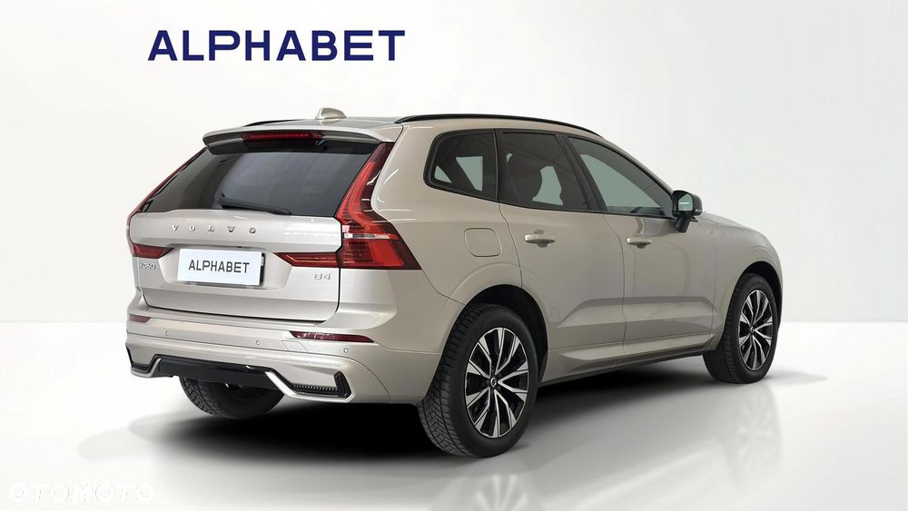 Volvo XC 60 B4 D Plus Dark - 9