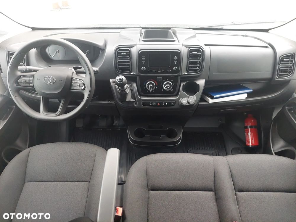 Toyota Proace MAX - 22