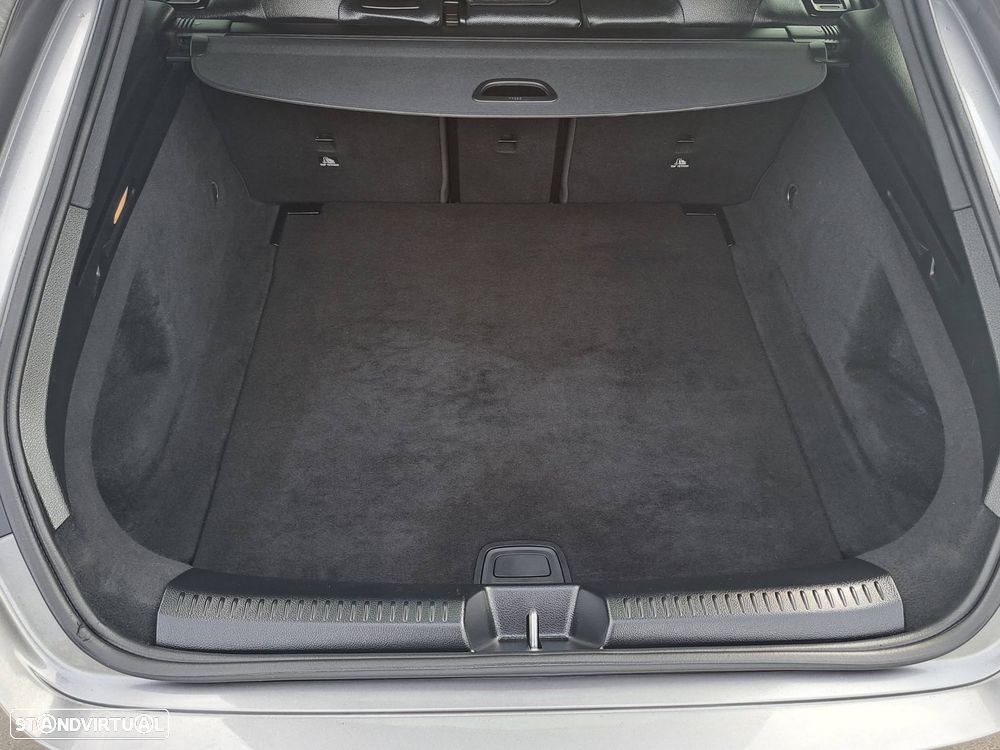 Mercedes-Benz CLA 180 d Shooting Brake AMG Line Aut. - 45