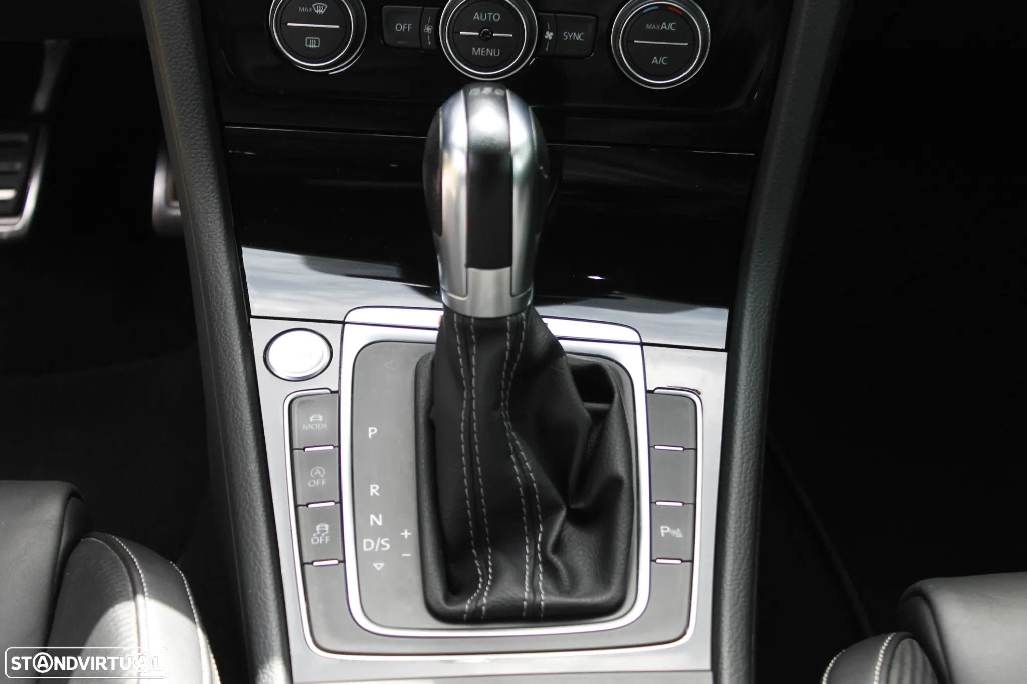 VW Golf R 4Motion (BlueMotion ) DSG - 26