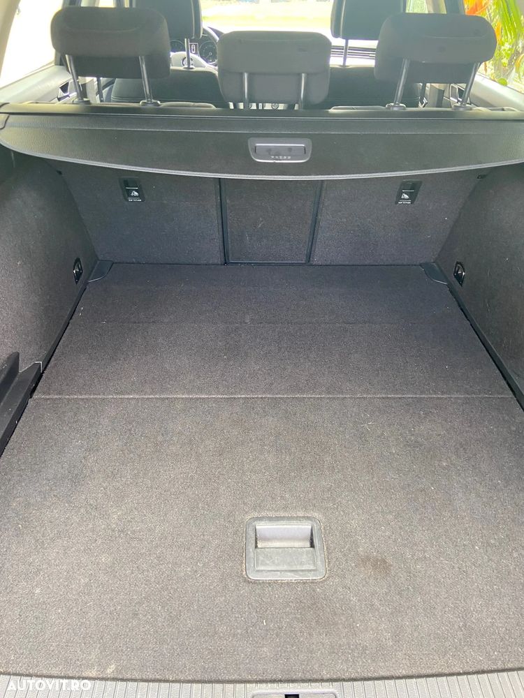 Volkswagen Passat 2.0 TDI DSG (BlueMotion Technology) Comfortline - 9