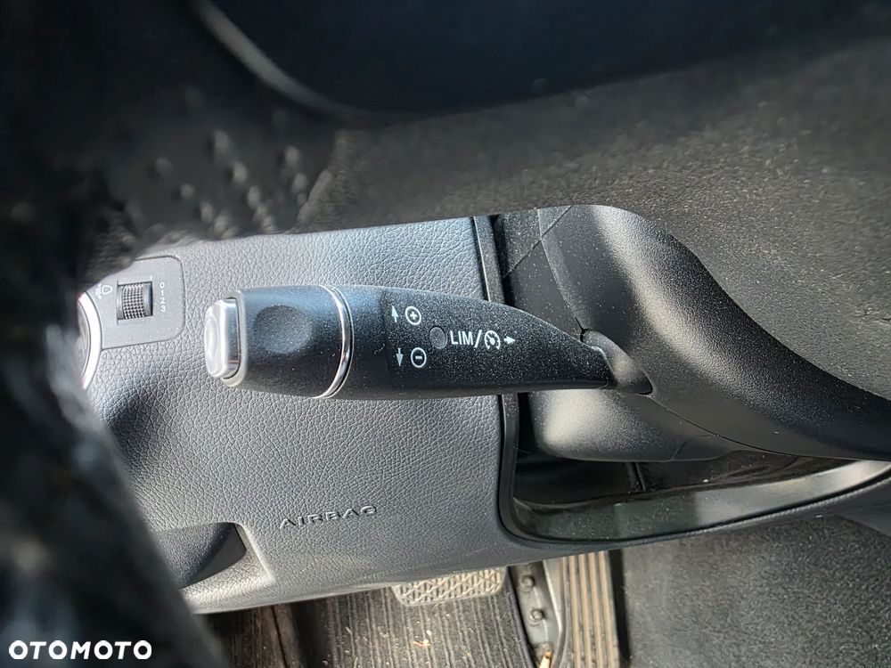 Mercedes-Benz Klasa C 180 T (BlueEFFICIENCY) 7G-TRONIC Avantgarde - 15