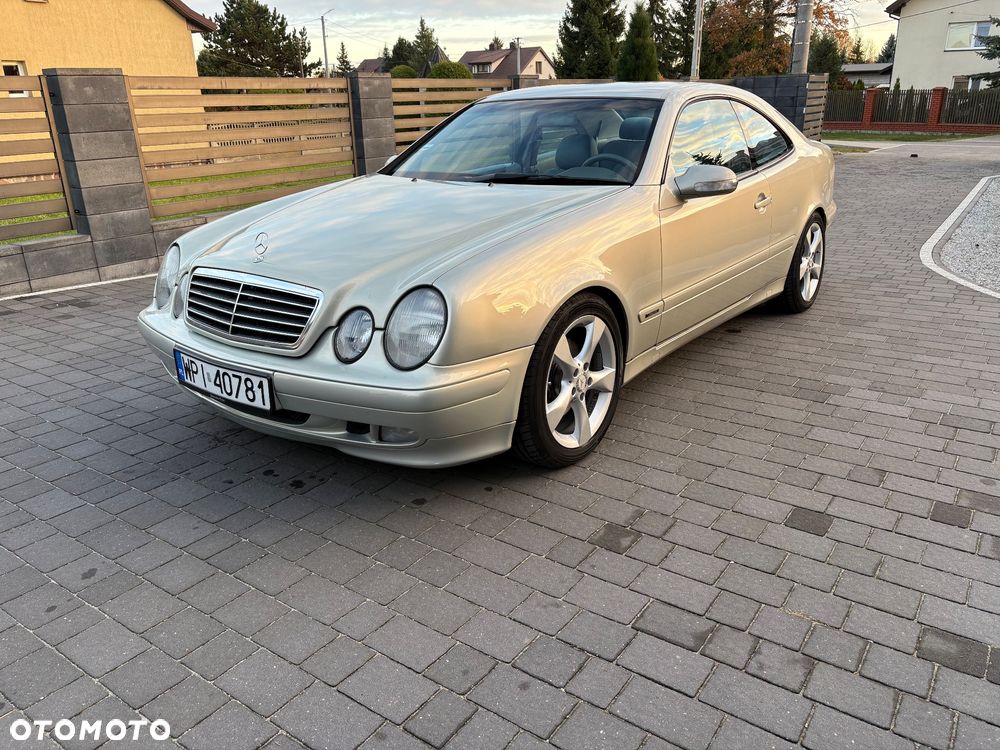 Mercedes-Benz CLK - 8
