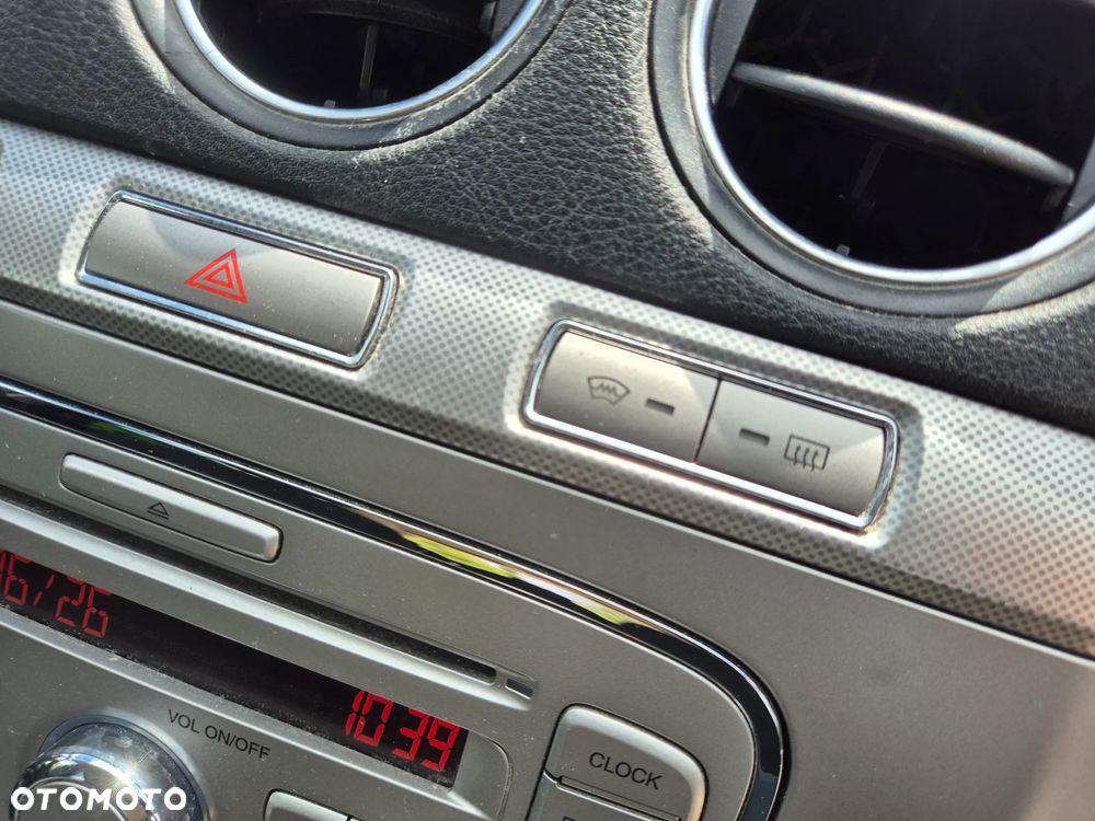 Ford S-Max - 10