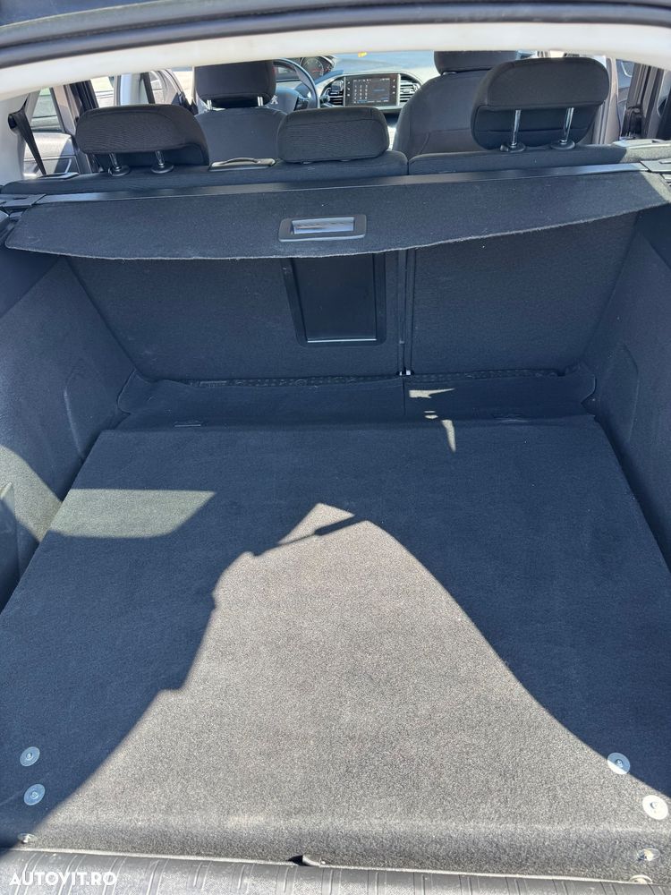 Peugeot 308 1.2 L PureTech Turbo Allure - 14