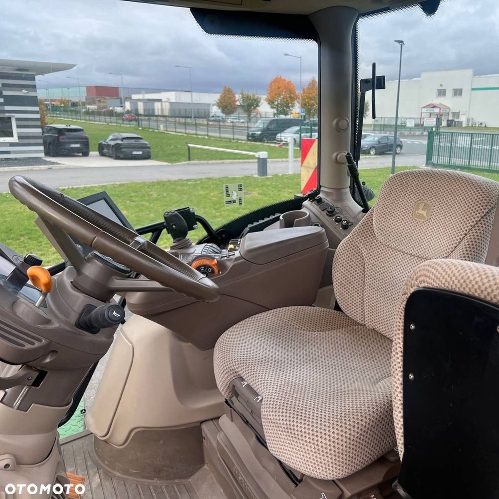 John Deere 6250R Premium Edition Command Pro - 10