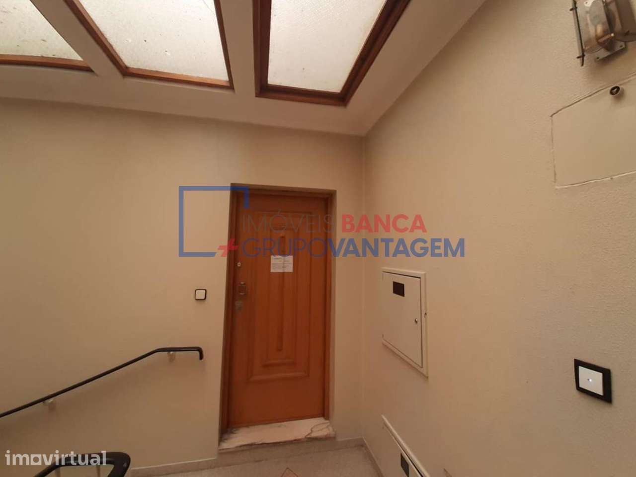 Apartamento T3 com lareira, varanda comum e garagem box em Gondomar - Grande imagem: 2/20