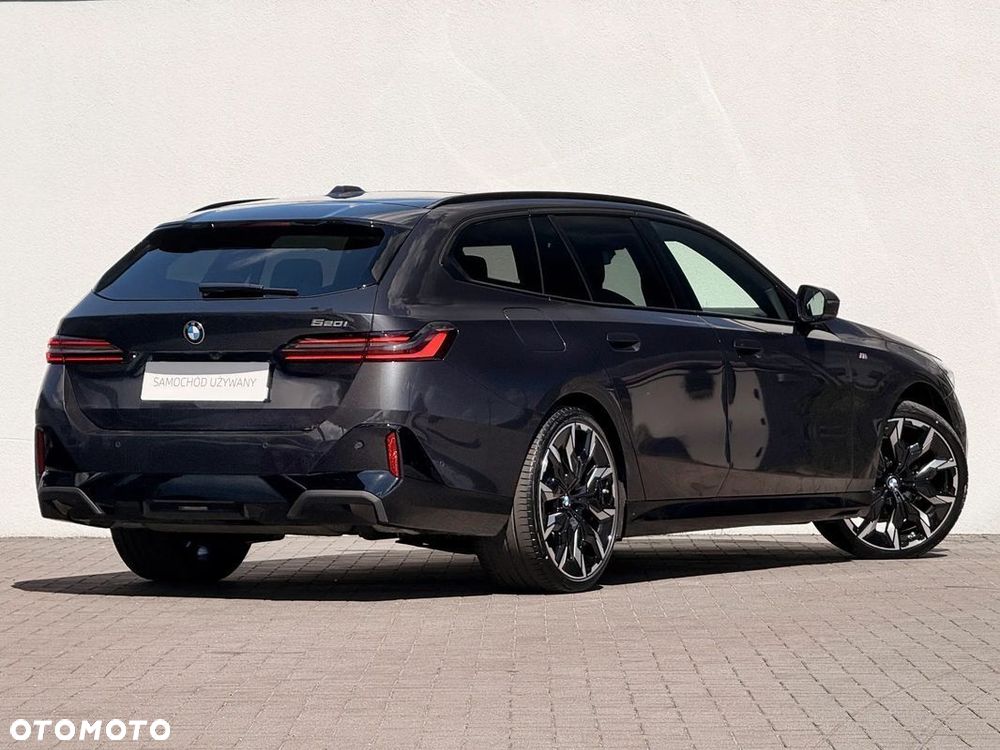 BMW Seria 5 520i mHEV - 3