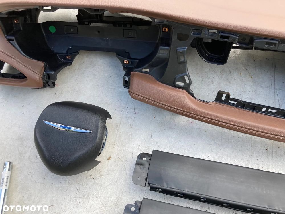 CHRYSLER PACIFICA DESKA SKÓRA KONSOLA KOKPIT PULPIT PÓŁKA PARAPET AIRBAG PODUSZKI PODUSZKA POWIETRZNA KIEROWCY PASAŻERA KOLANOWA KOLANOWE PODUSZKI KOLAN  PASY PAS regeneracja WYMIANA OD RĘKI NA MAGAZYNIE !!! - 9