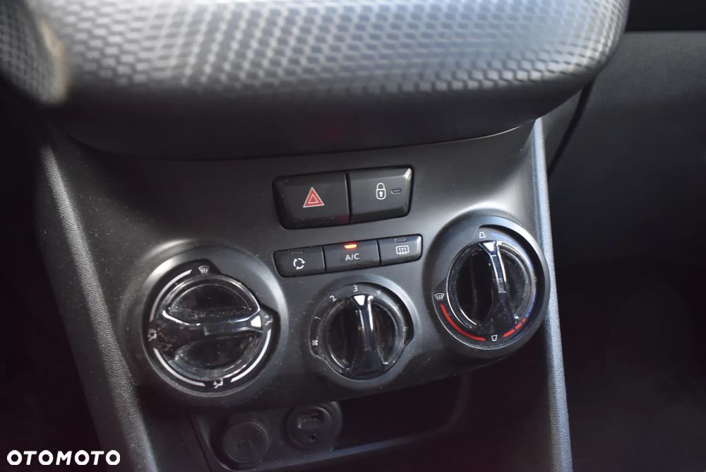 Peugeot 2008 1.6 BlueHDi Style - 17
