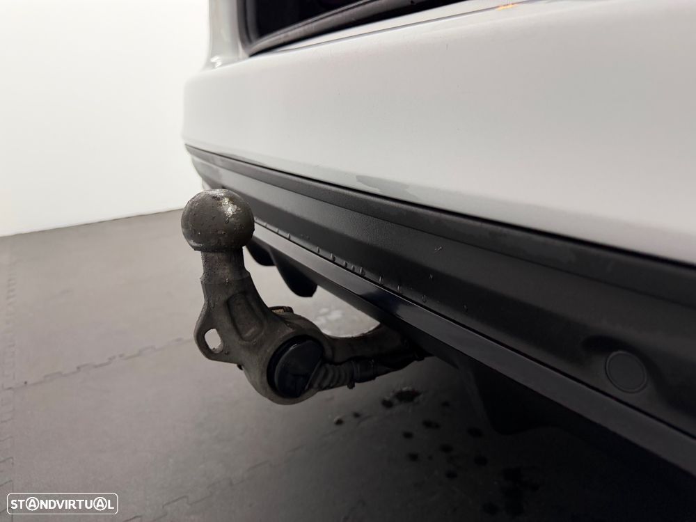 Mercedes-Benz C 300 de T 9G-TRONIC AMG Line - 29