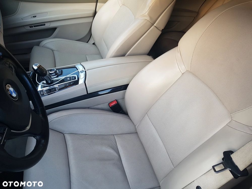 BMW Seria 7 - 8