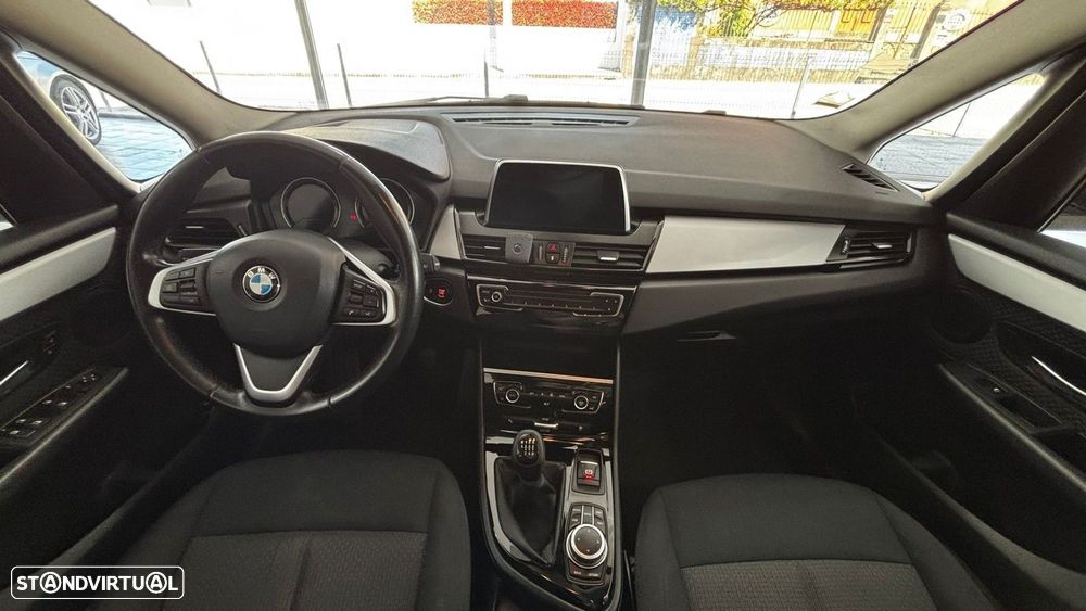 BMW 216 Active Tourer d Line Sport - 4