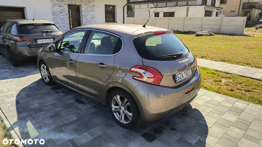 Peugeot 208 1.6 e-HDi Active STT - 8