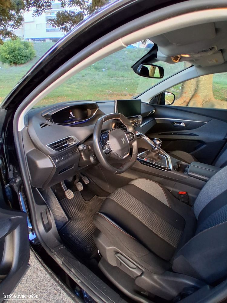 Peugeot 3008 - 18
