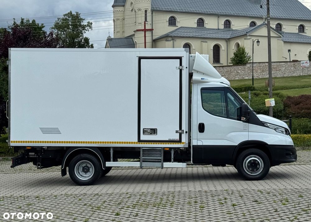 Iveco Daily‼️72C18‼️2021r 3.0 HI-MATIC Chłodnia/Mroźnia zakres -32C THERMO KING V-500 MAX Źródło Zasilania 400V Grube Ściany/Podłoga Przegroda komorowa‼️ Full LED na bliźniaku Salon Polska DMC7200kg - 9