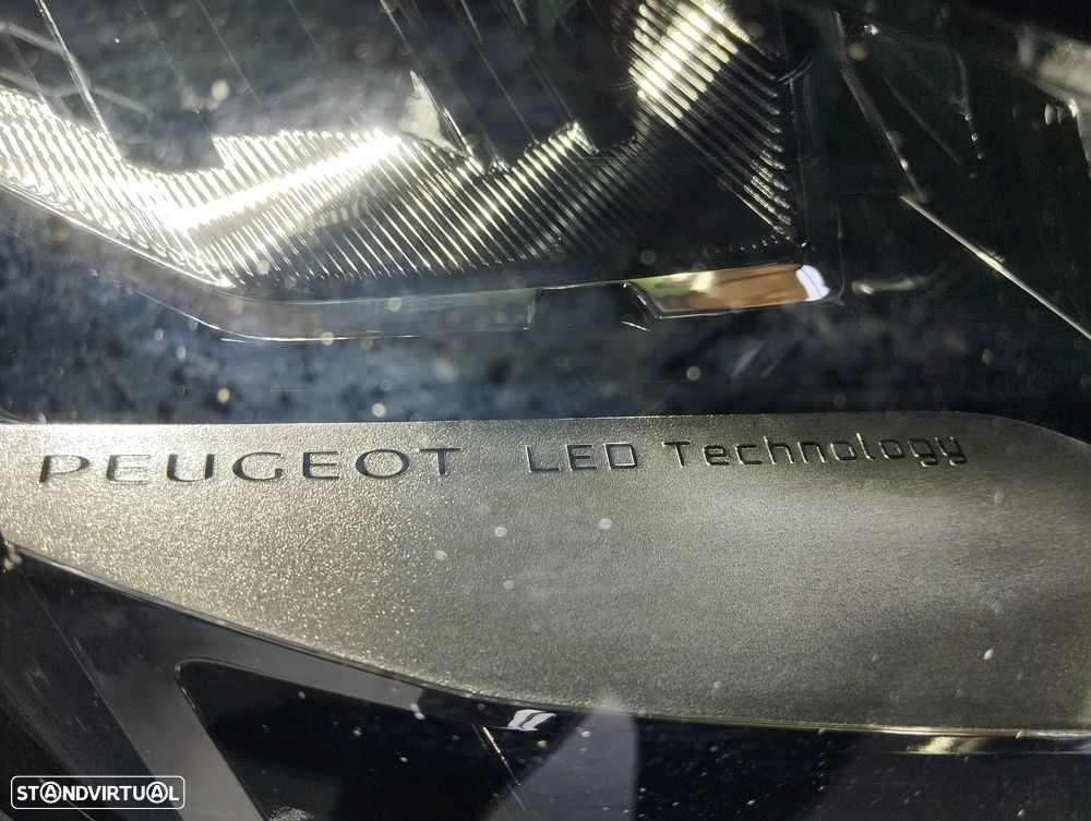 Peugeot 5008 1.2 PureTech Allure EAT8 - 9