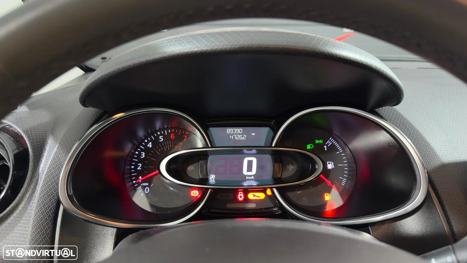 Renault Clio 0.9 TCe Limited - 19