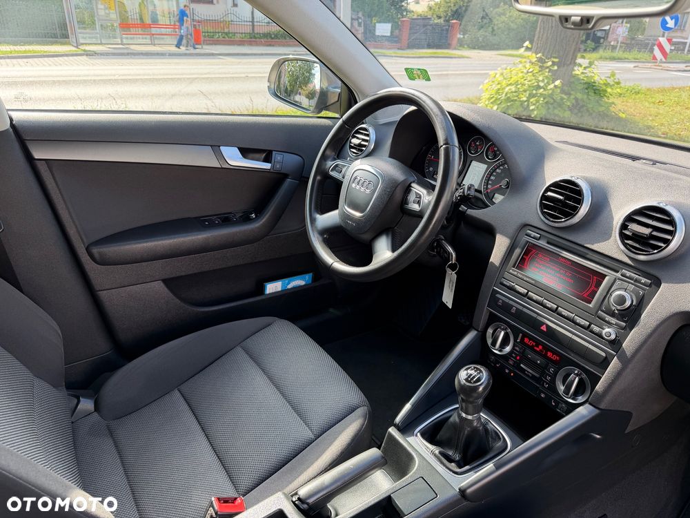 Audi A3 Sportback 2.0 TDI Ambiente - 26
