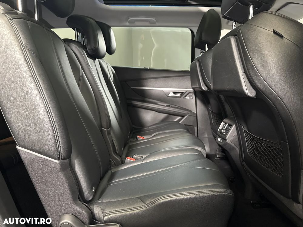 Peugeot 5008 - 13