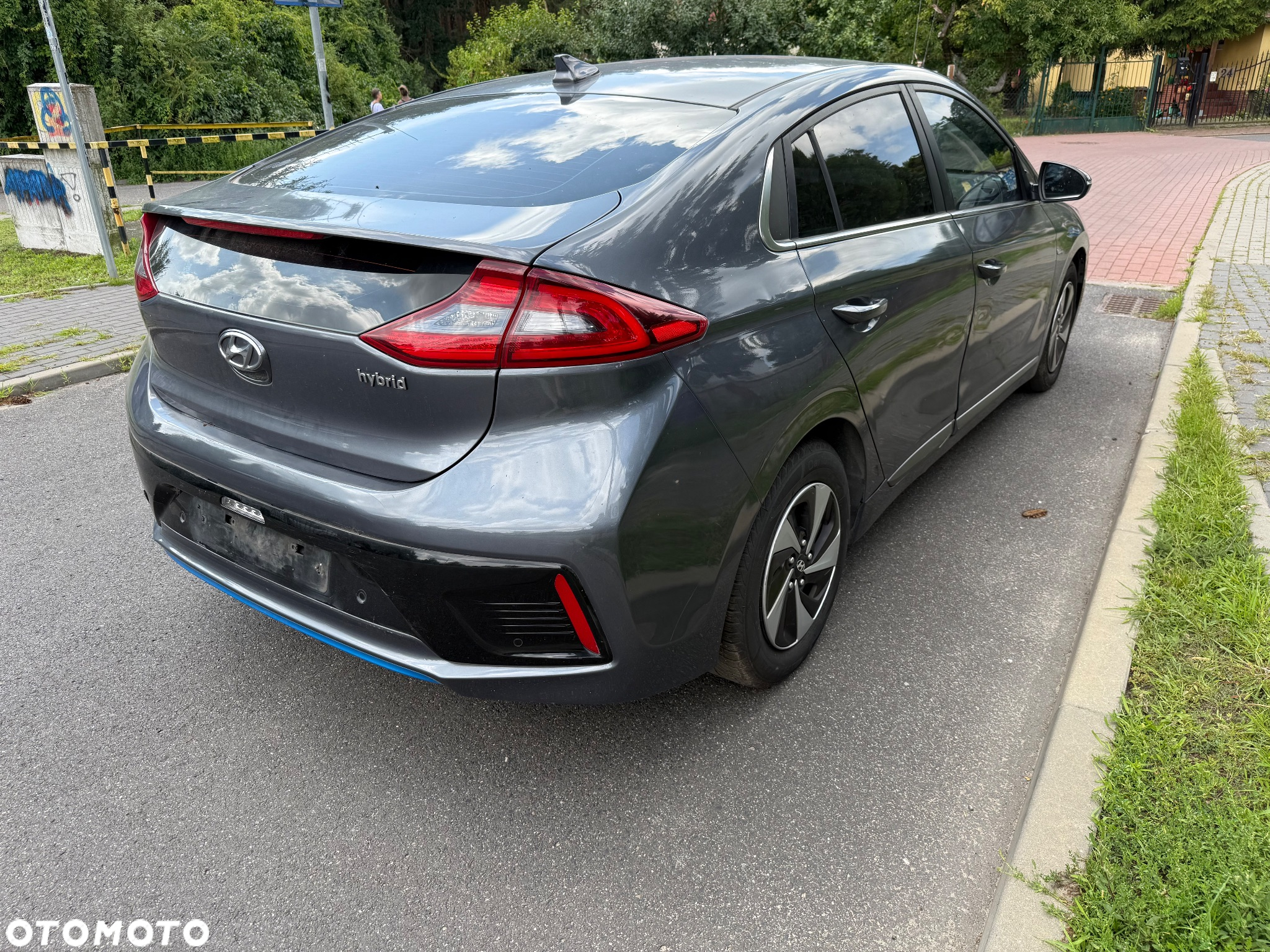 Hyundai IONIQ hybrid Premium - 3
