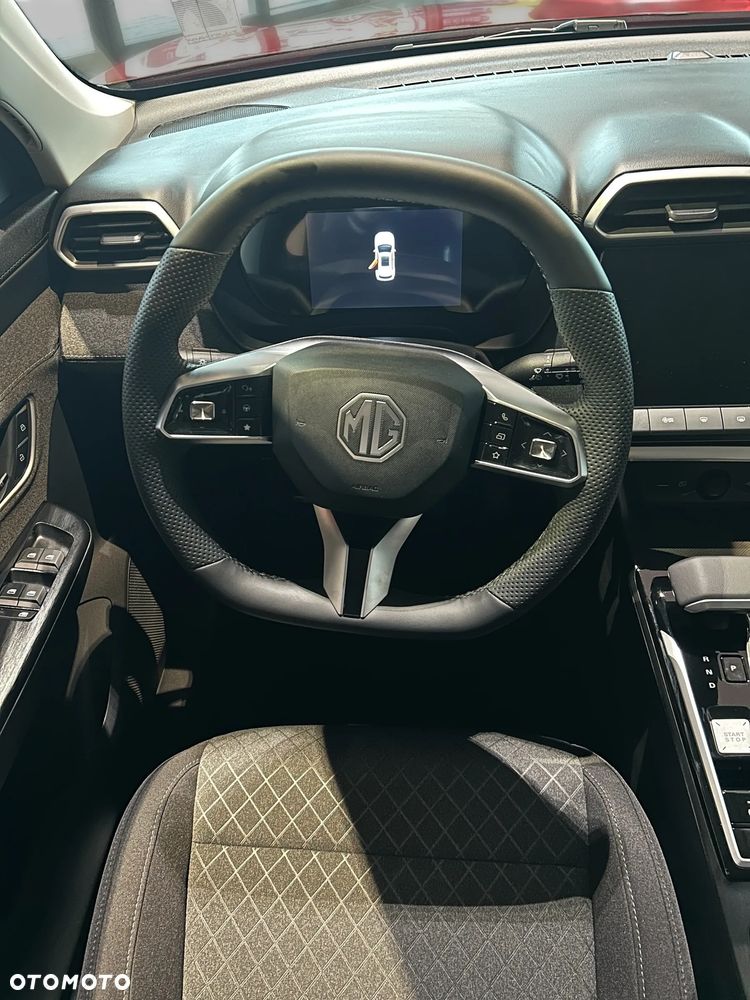 MG ZS Hybrid+ - 35