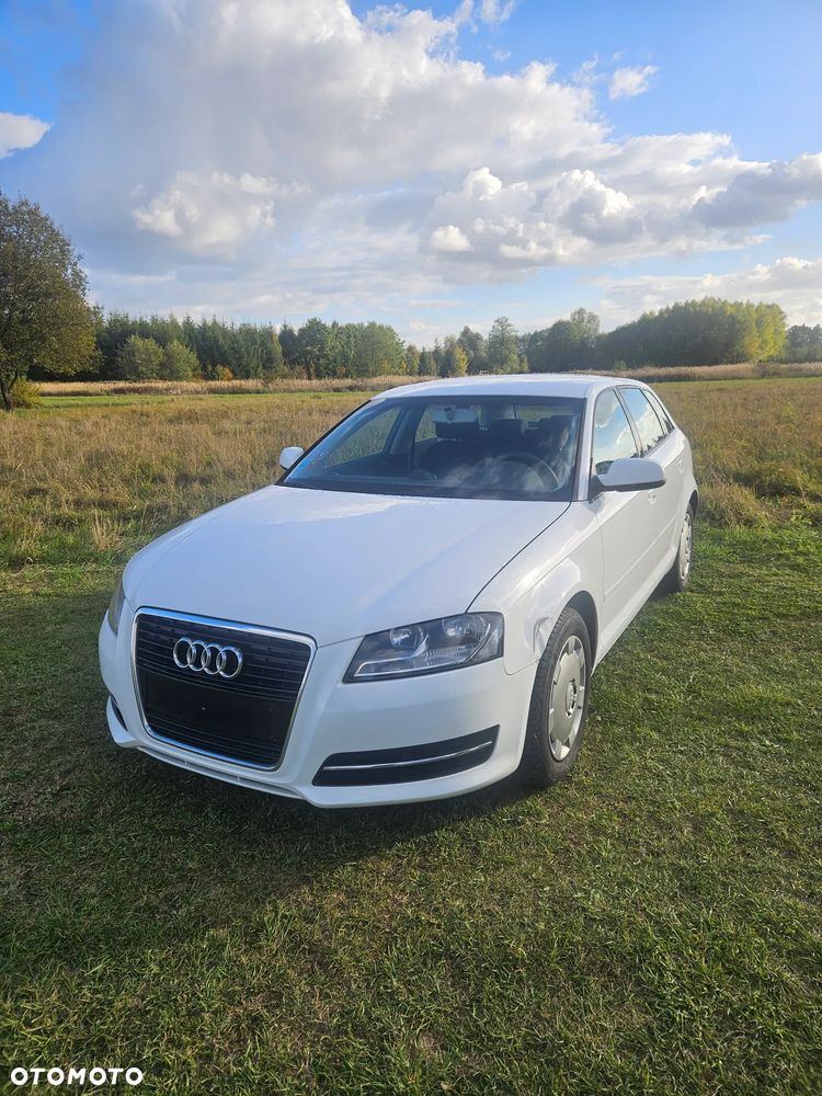 Audi A3 Sportback - 2