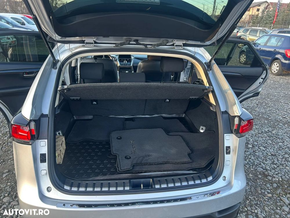 Lexus Seria NX 300h E-FOUR - 8