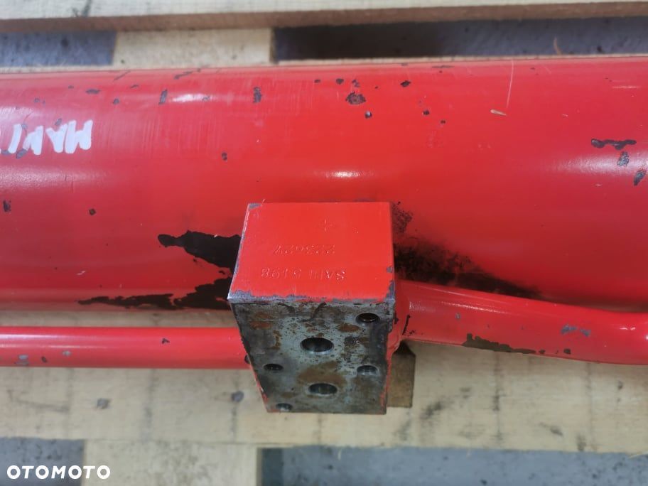 Cylinder hydrauliczny podnoszenia teleskopa Manitou MLT 728 - 8