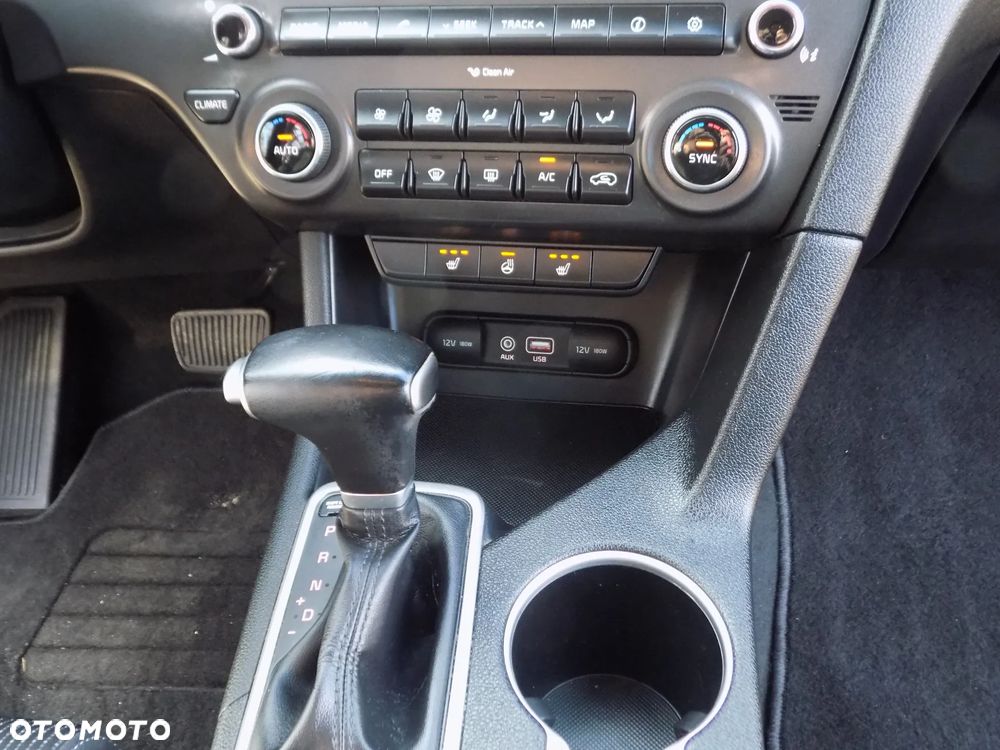 Kia Sportage 2.0 CRDI 4WD Automatik Vision - 21