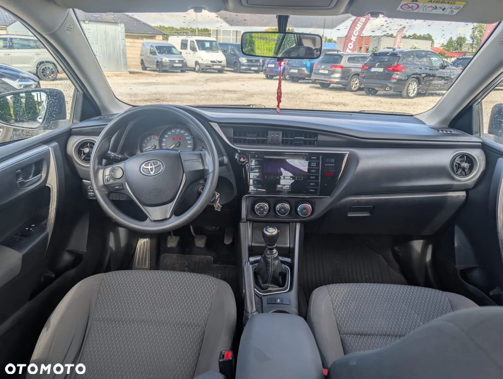 Toyota Corolla 1.4 D-4D Comfort - 30