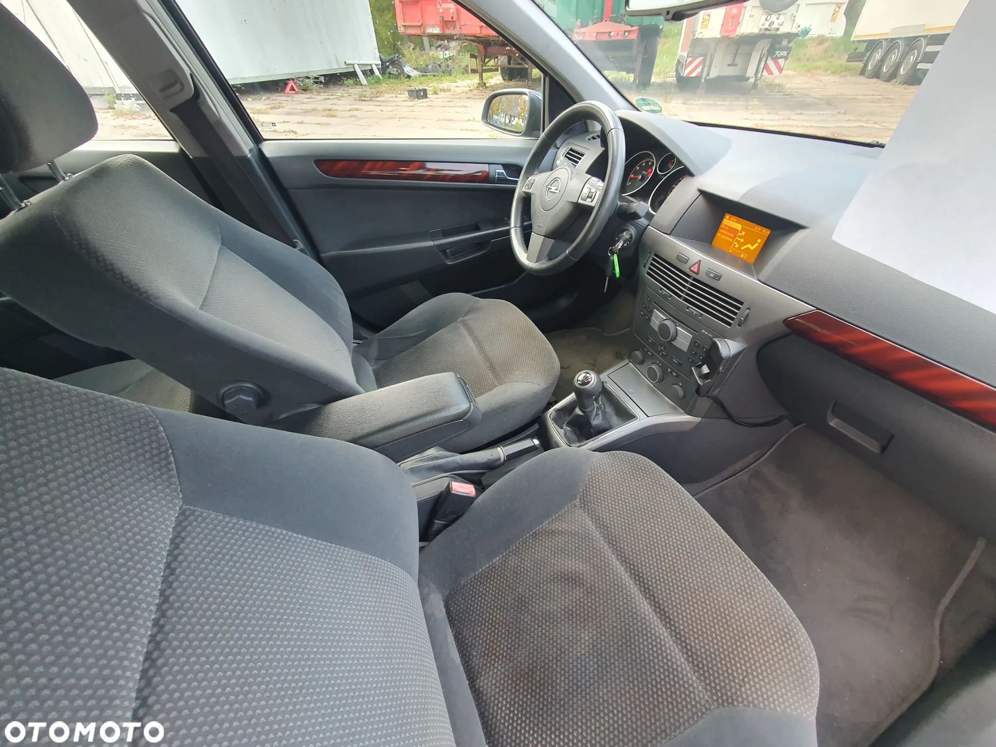 Opel Astra II 1.6 Sportive - 16