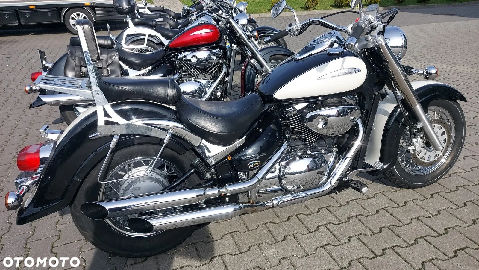 Suzuki Intruder - 32