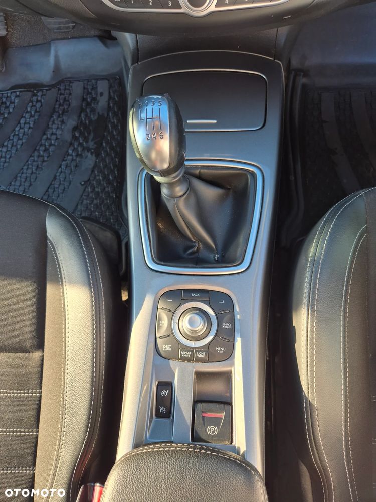 Renault Laguna 2.0 dCi Tech Run - 12
