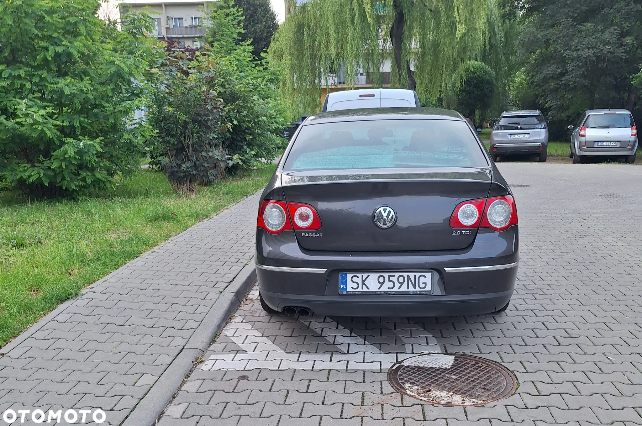 Volkswagen Passat - 4