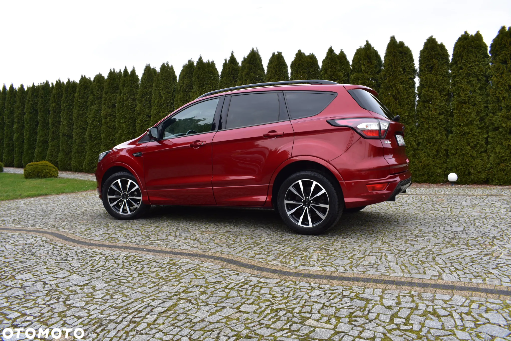Ford Kuga 1.5 EcoBoost 2x4 ST-Line - 25