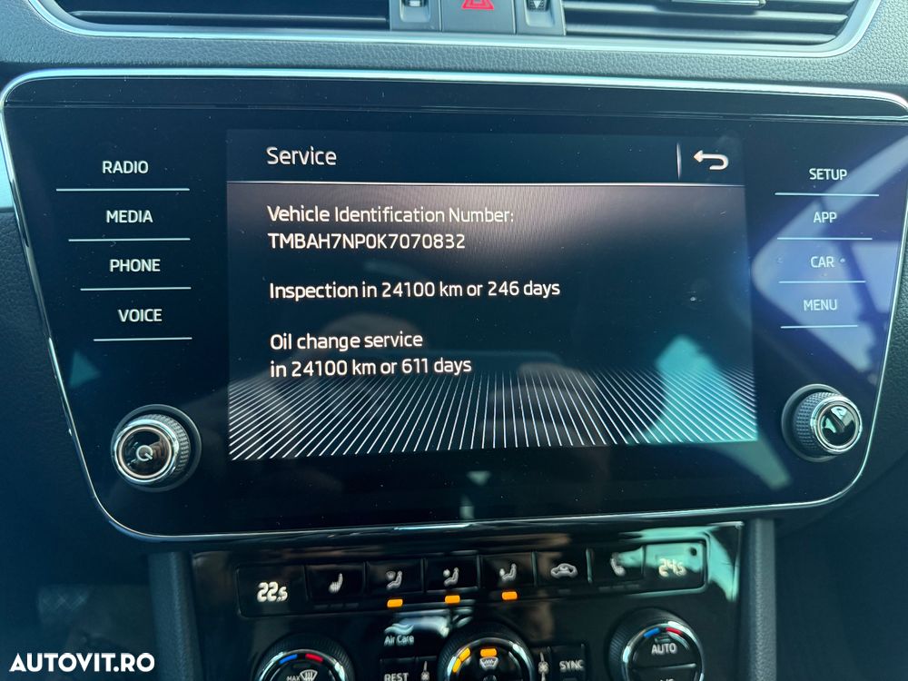 Skoda Superb 2.0 TDI DSG Active - 40