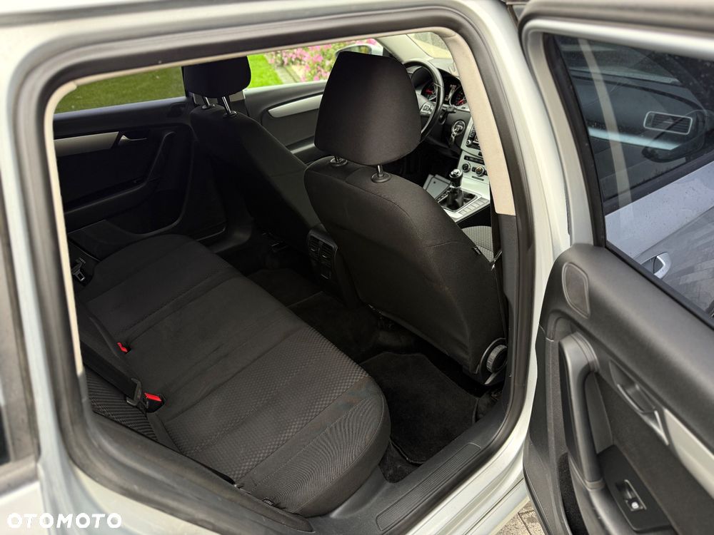 Volkswagen Passat 2.0 TDI 4Mot Highline - 13