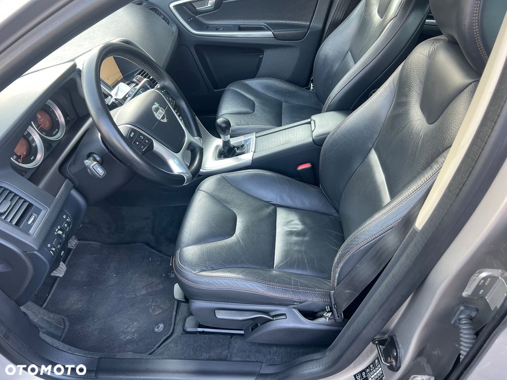 Volvo XC 60 D5 AWD Ocean Race - 13