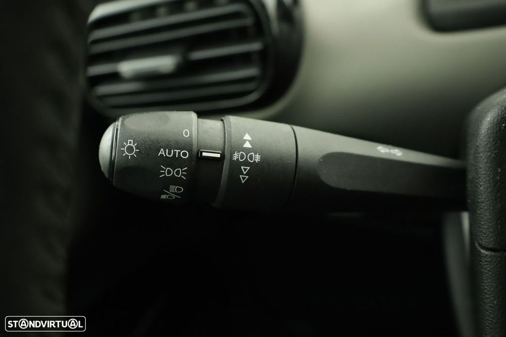 Citroën C4 Cactus 1.2 PureTech Shine EAT6 - 16