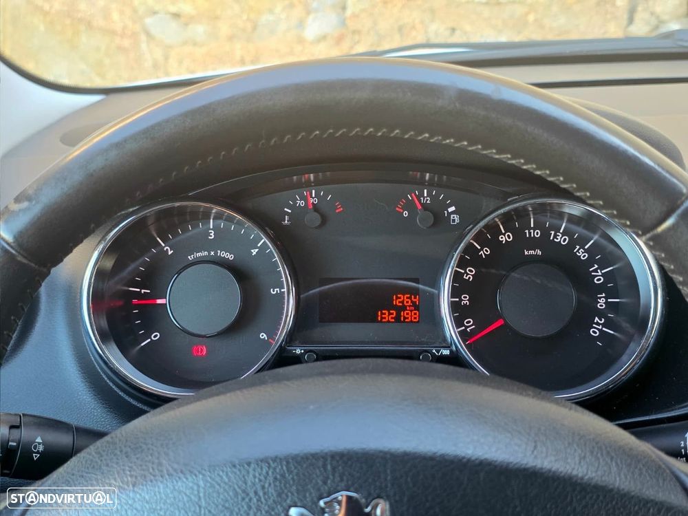 Peugeot 3008 1.6 HDi Premium JLL17 - 27